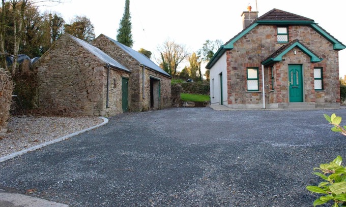 Glen of Aherlow House | Fantastic 3-bedroom house with WiFi in Thurles