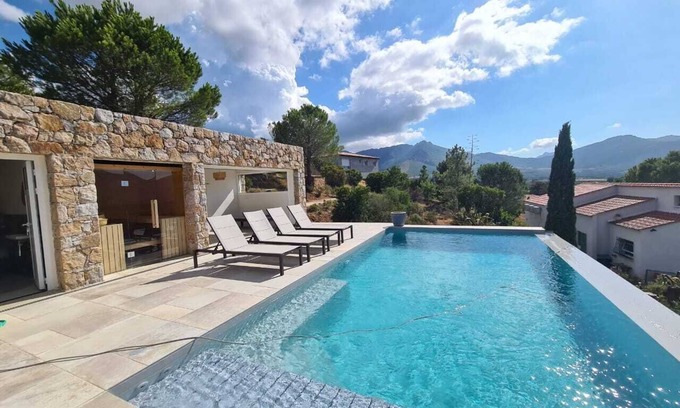 Moncale Apartment | Fantastic apartment with heated pool s in Calvi - Moncale