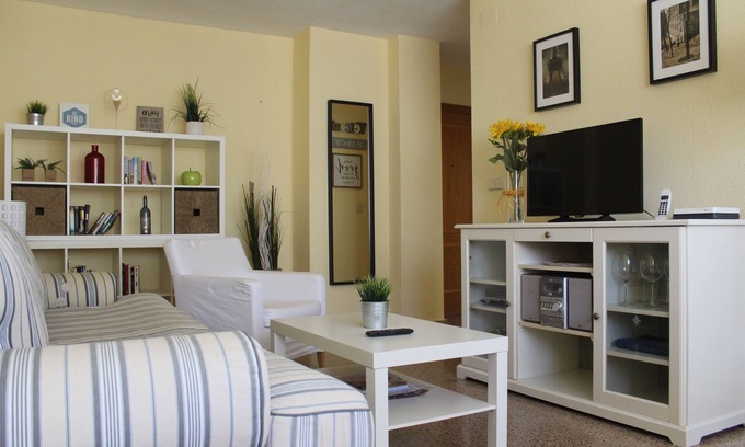 Playa de San Juan Apartment | FANTASTIC APARTMENT ON THE BEACH TO REST .