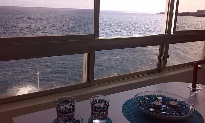 La Garita Apartment | Fantastic apartment on the seafront, with excellent sea views,
