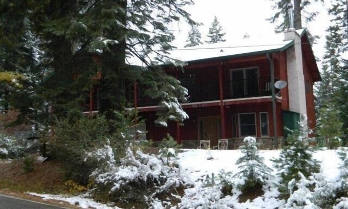Plumas County House | Fantastic Base Camp to the Buck's Lake Wilderness
