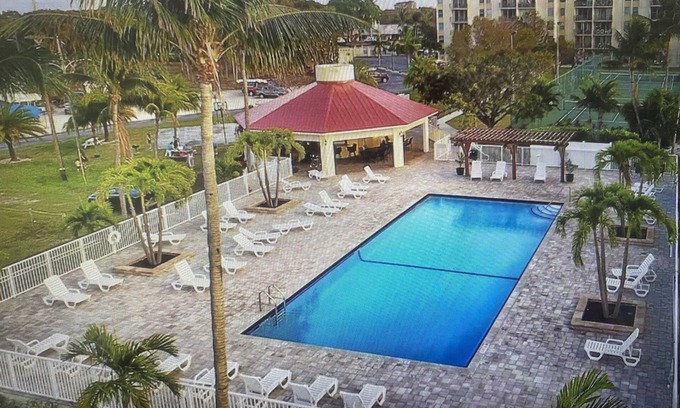 Tavernier House | Fantastic Bayside Townhouse