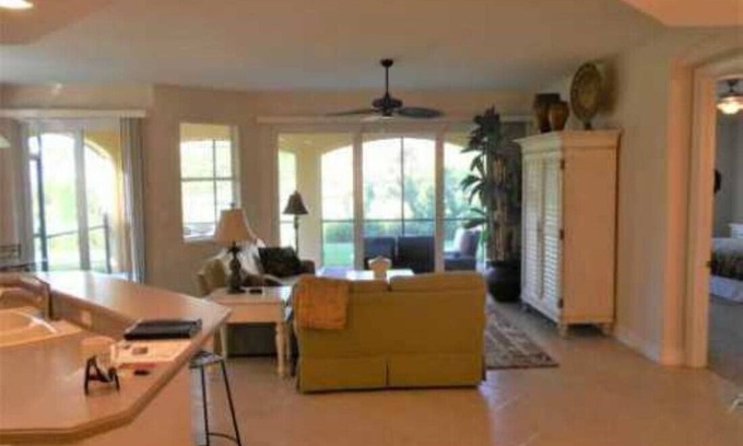 Hammock Bay Condo | Fantastic condo located in Hammock Bay
