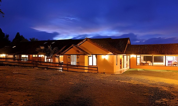 Choconta House | Fantastic Hacienda Represa del Sisga WiFi TV BBQ