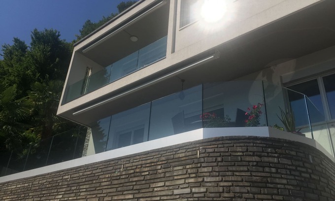 Caslano Apartment | Fantastic high standing apartment in villa with lake view