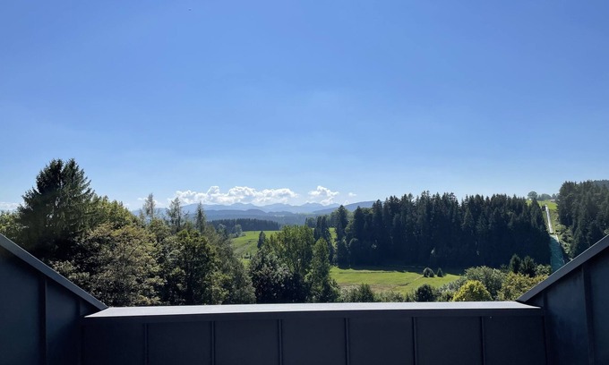 Buchenberg Apartment | Fantastic mountain views in the Allgäu climatic health resort