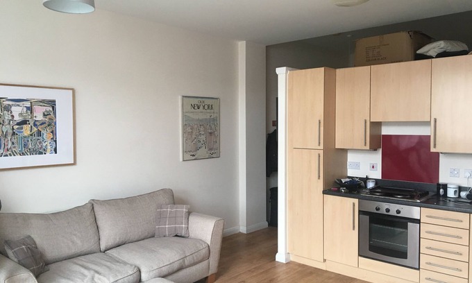 Askew Apartment | Fantastic New York Style Loft Apartment Zone 2 Central London.
