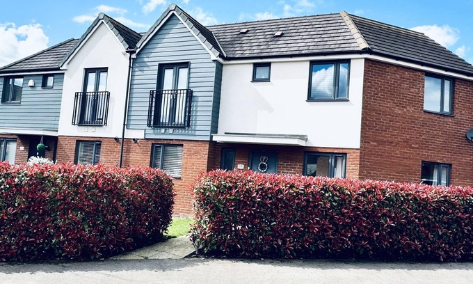 Wootton House | Fantastic, pet friendly 3 Bedroom House in Bedford