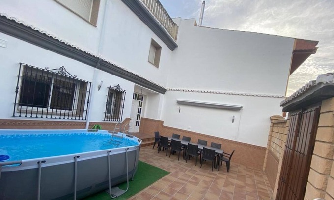 Montillana Ski Chalet | Fantastic Rural House in Montillana with swimming pool.