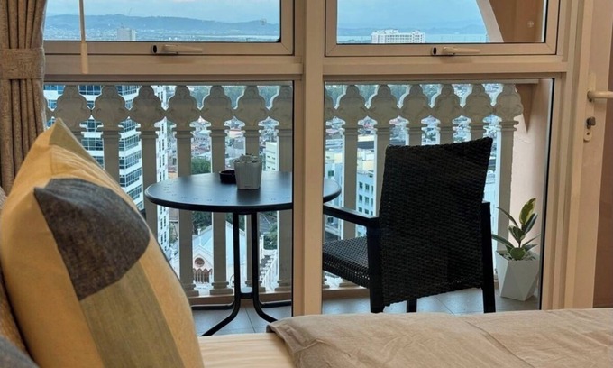 Pinagsama Condo | Fantastic Step to the Venice