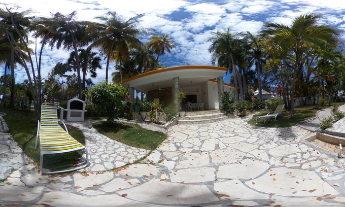 Bocacanasta House | Fantastic vacation home with access to the Caribbean Sea!