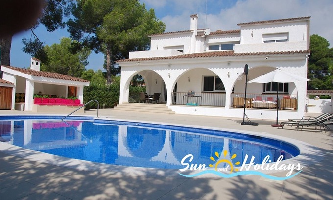 El Roc de Sant Gaieta Villa | Fantastic villa Fabiola 500m from the beach