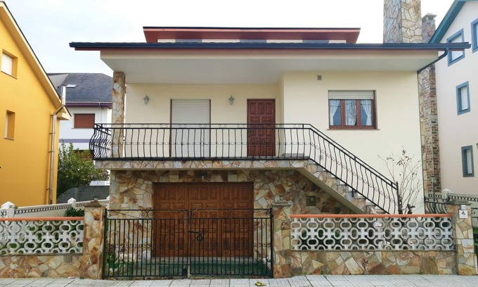 Figueras (Castropol) House | Fantastic villa in the center of Ribadeo.