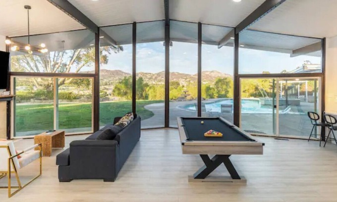 Granite Hills Villa | Fantastic villa with guest house, giant pool, golf