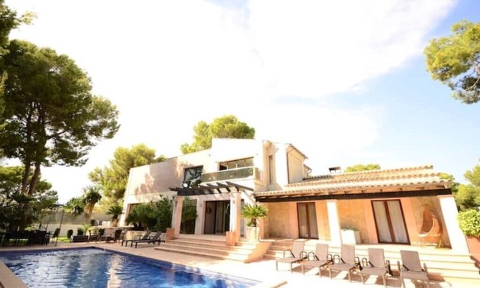 Torrenova House | Fantastica Casa Cerca Playa con Piscina y Terraza