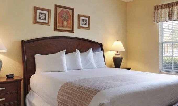 Oakland House | Fantasy Bay Area Getaway