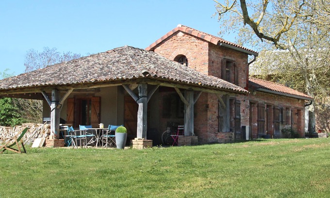 Lacourt-Saint-Pierre House | Far from the city and yet so close!