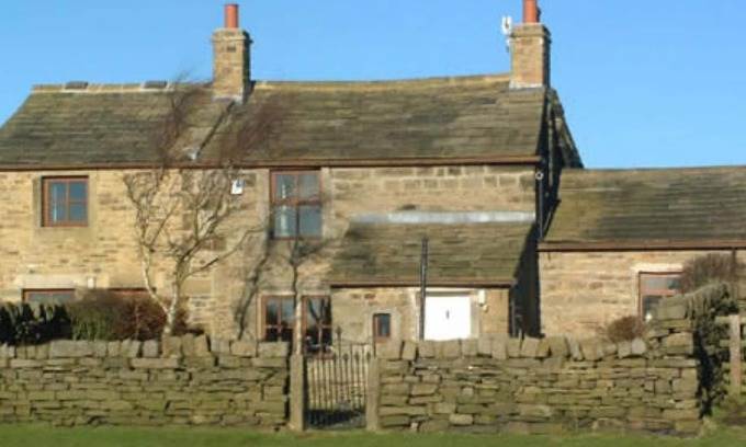 Sutton-in-Craven Cottage | Far Reaching Rural Views- Pet Friendly