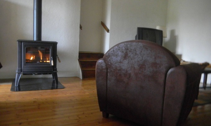 Lussat Cottage | Farm cottage in a large house