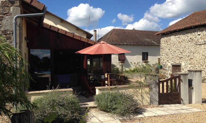 Saint-Saud-Lacoussiere Cottage | Farm House Cottages With Pool In Small Dordogne Hamlet