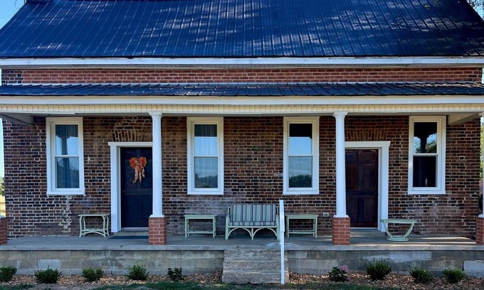 Cornersville Other | Farm house without the work. Enjoy the fresh air and the star gazing at night.
