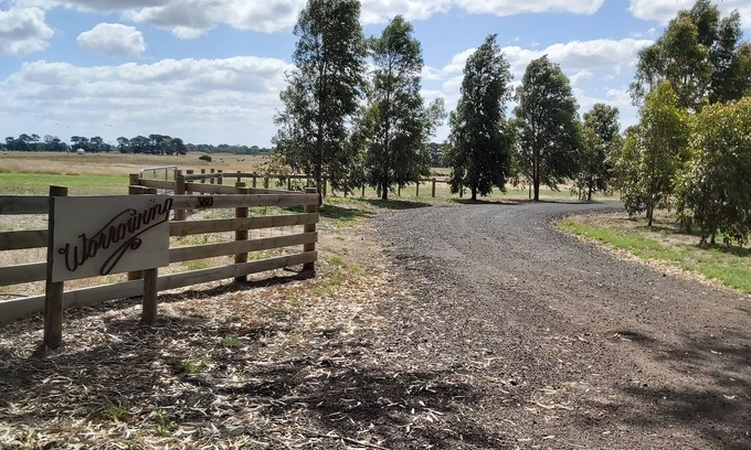 Gnarwarre House | Farm stay Guesthouse