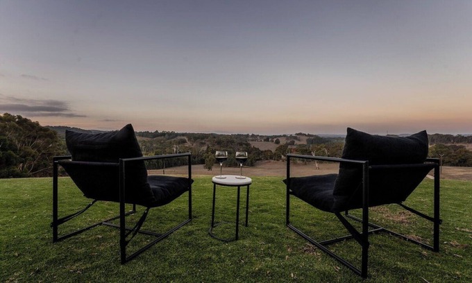 Balhannah House | Farm Stay, Picturesque views