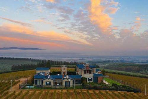 Paarl Apartment | Farm Stay Winelands