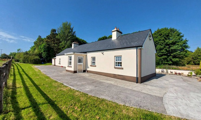 Frenchpark House | Farm View Cottage Castlerea