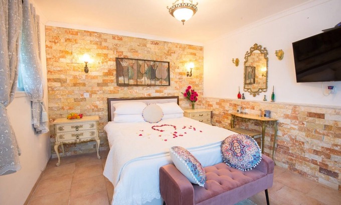 Bat Shlomo House | Farmers Rest VIP