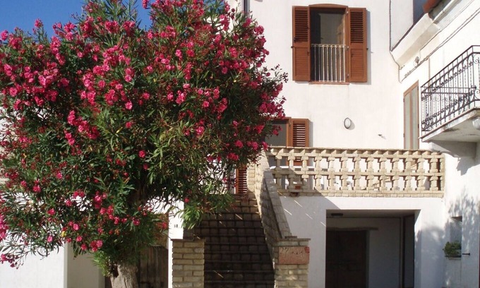 Ortona Apartment | Farmhouse apartment in Contrada Lazzaretto, Ortona, Abruzzo, Italy