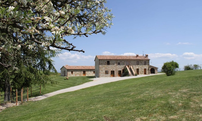 San Casciano dei Bagni Villa | Farmhouse/Villa