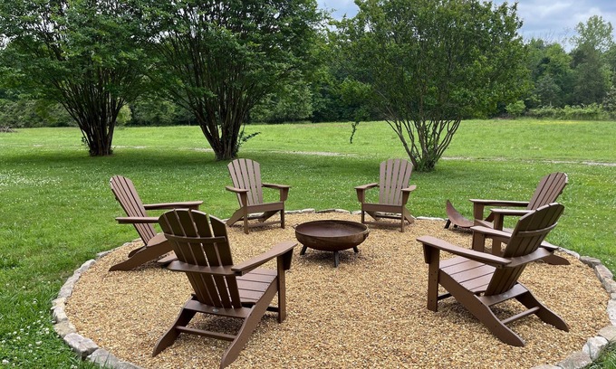 Chickamauga House | Farmhouse - A private sanctuary nHayride included with 3 or more nights