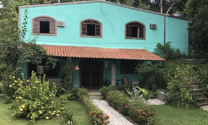 Guapimirim House | Farmhouse and forest