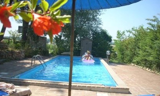 Orte Villa | Farmhouse and swimming pool sleeps 8