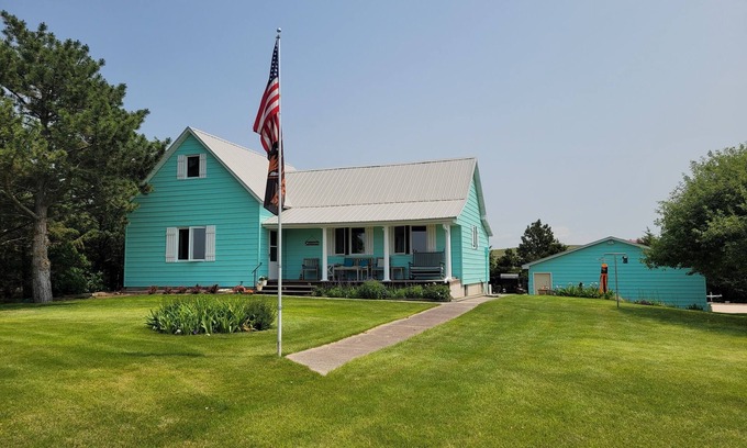 Lemoyne Apartment | Farmhouse at the Cove on Lake Mac