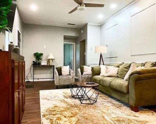 Grapeland House | Farmhouse Bungalow