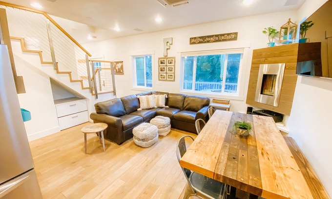 Snoqualmie House | Farmhouse by the Falls