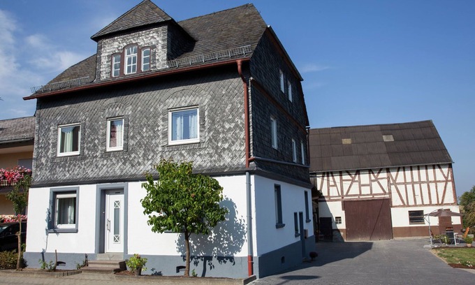 Haserich House | Farmhouse Escape in Haserich