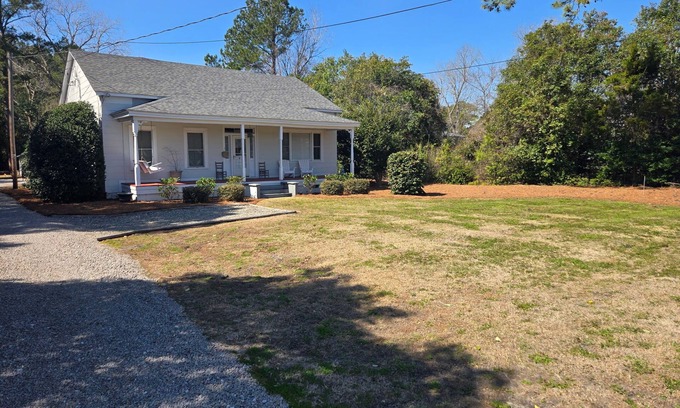 Wrightsboro Other | Farmhouse Getaway w/Chickens 15 min 2 Beach & Downtown