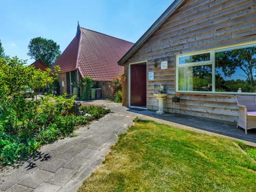 Hoogzand House | Farmhouse in Eastermar near De Leijen River