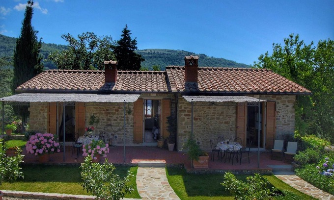 Loro Ciuffenna Other | Farmhouse in Loro Ciuffenna with Pool & Garden