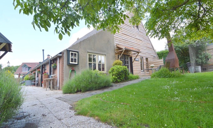 Municipality of Bergen op Zoom Other | Farmhouse in Nieuwleusen near Lake and Nature