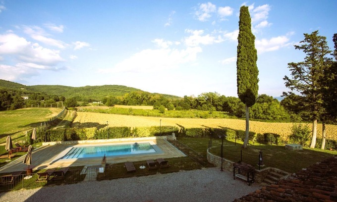Castiglion Fibocchi Apartment | Farmhouse San Pietro apartment Violetta
