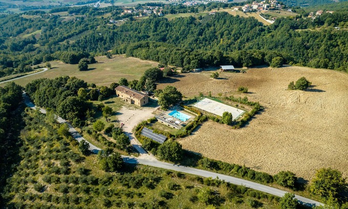 Gualdo Tadino Other | Farmhouse with private pool exclusively - Bio Agriturismo Assiolo