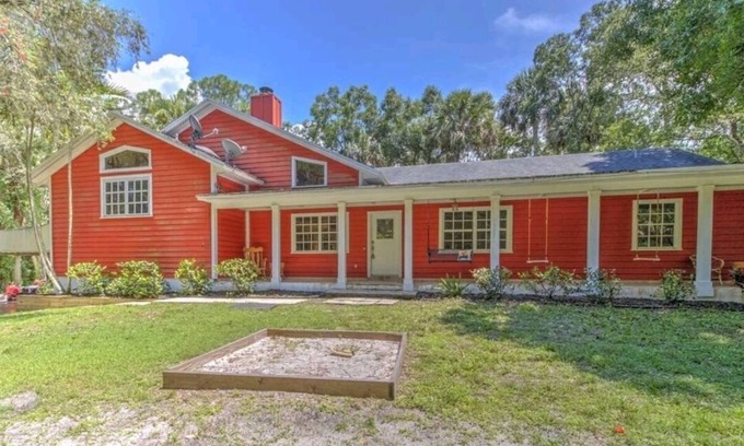 Palm City Other | Farmhouse King Bed Pool Table Movie Room Pet Friendly Oasis Private