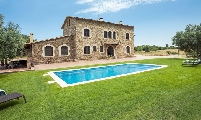 Llavia House | FARMHOUSE LLABIA EMPORDA HOUSE WITH SWIMMING POOL COSTA BRAVA 14 p