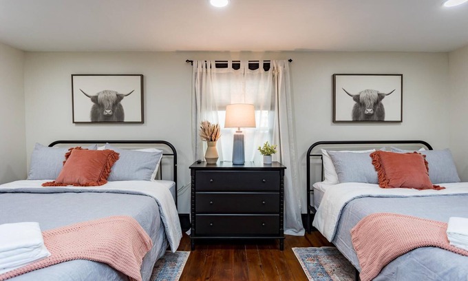 Bridgewater Apartment | Farmhouse Loft: Walking distance to North River, Dining and Shopping, Convenient to Bwater College