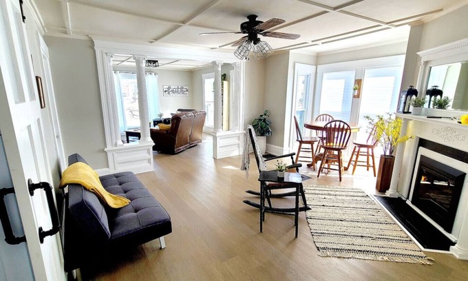 Waterville Apartment | Farmhouse Oasis | Washer/Dryer | Fireplace
