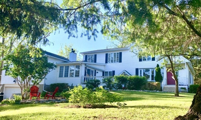Bristol Hills House | Farmhouse on Alpaca Farm (located along the Canandaigua Wine Trail)